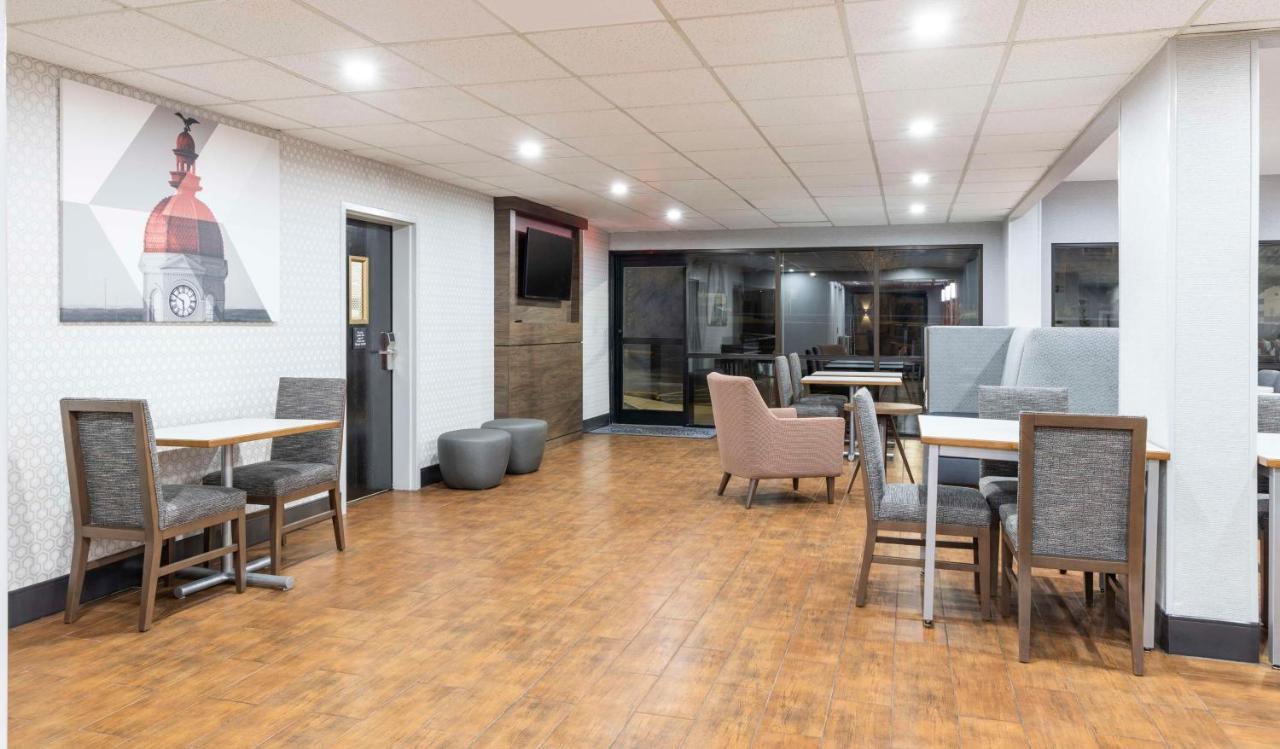 Hampton Inn Athens Buitenkant foto