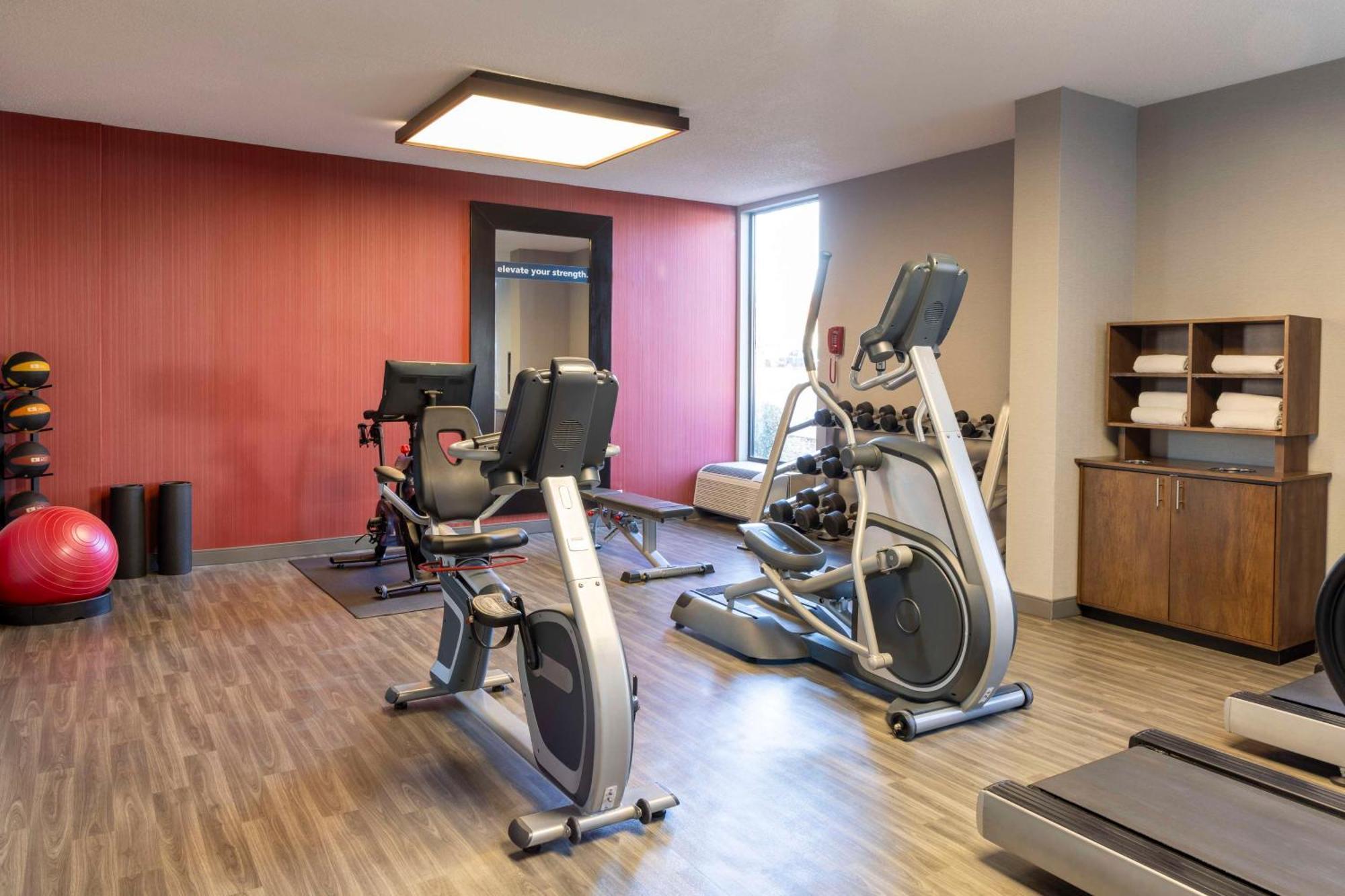 Hampton Inn Athens Buitenkant foto