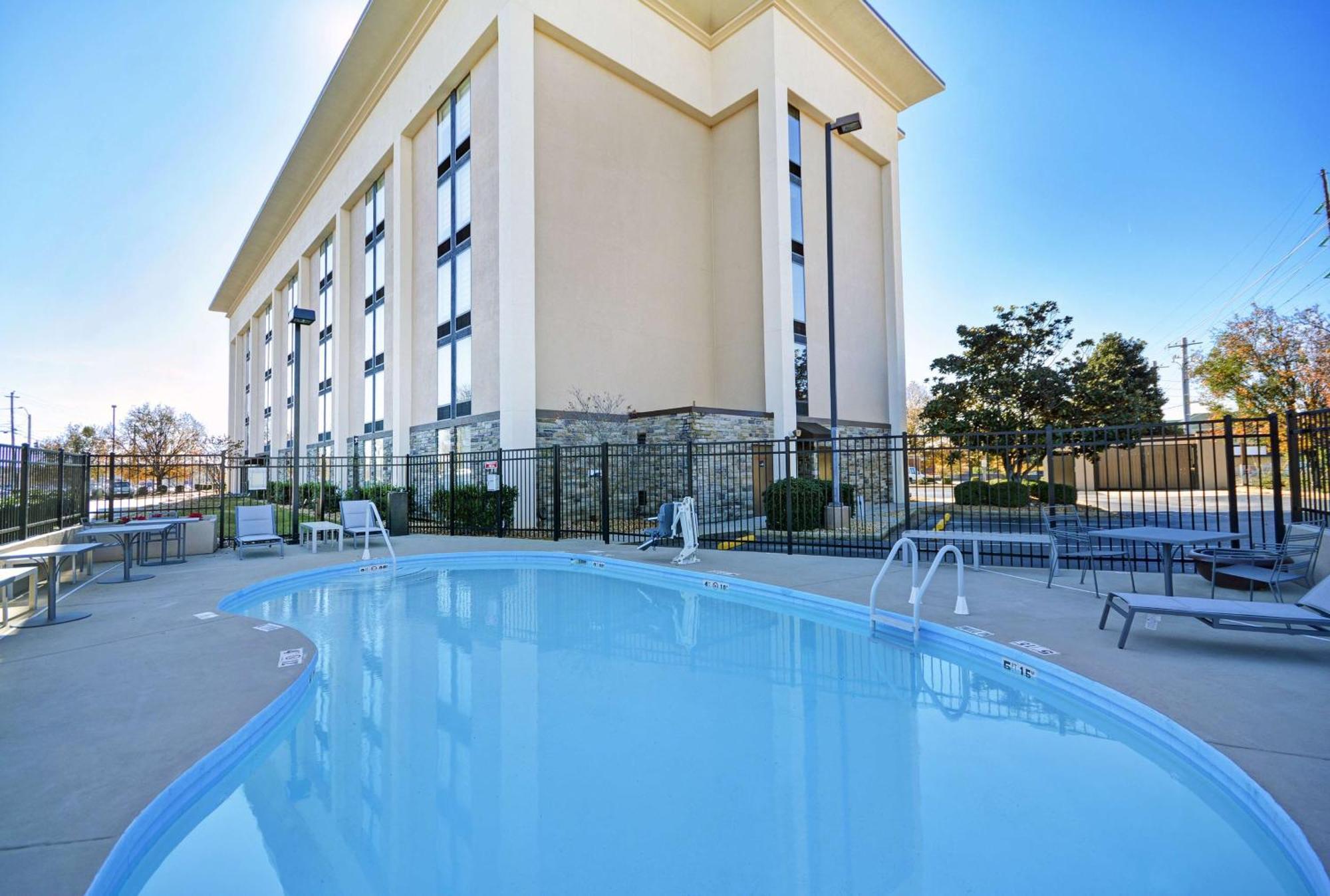 Hampton Inn Athens Buitenkant foto